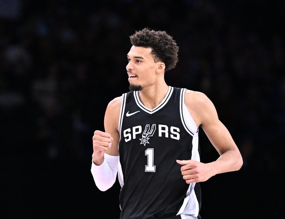 位球员挺身 位球员挺身