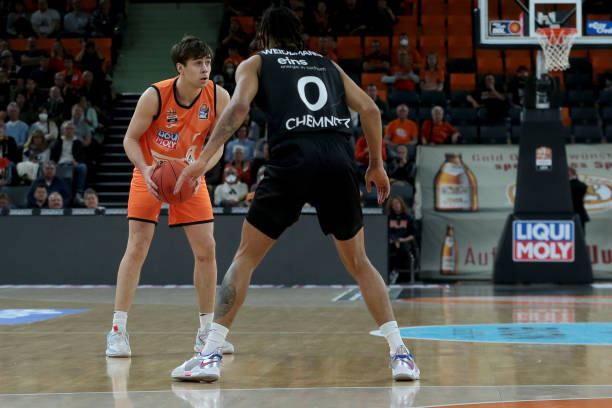 的回归为荷 的回归为荷