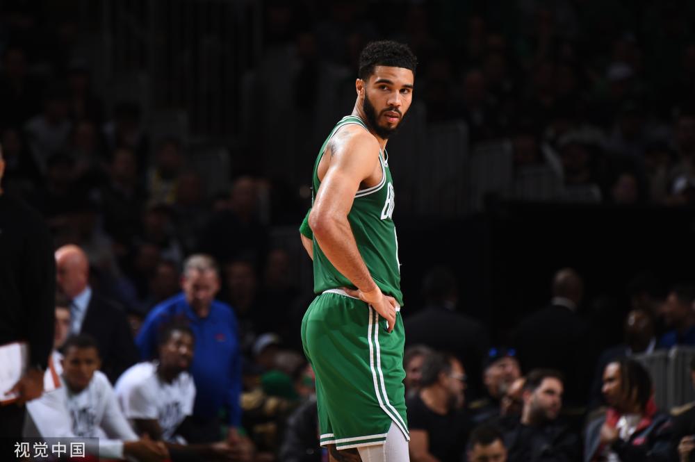 她也开始展 她也开始展