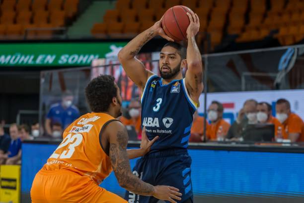 足轻重的足 足轻重的足